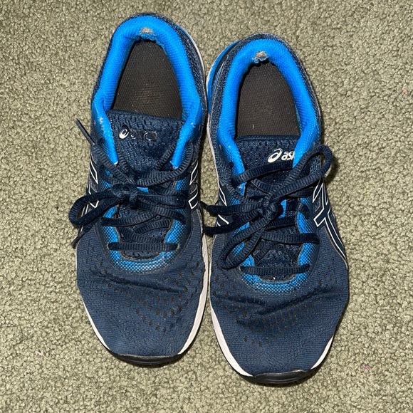 Youth ASICS SIZE 5.5 - Picture 2 of 4